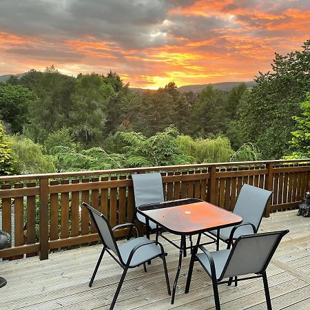 Beautiful 2 Bedroom Lodge With Stunning Views 블레어아톨 외부 사진